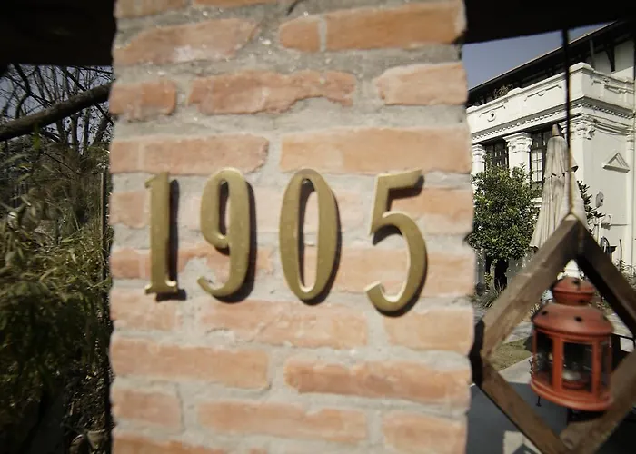 Bed and breakfast 1905 Suites Restaurant 4*